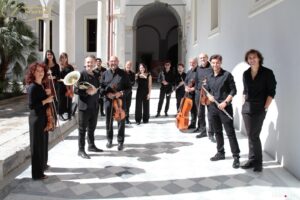 Immagine che ritrae alcuni musicisti 